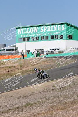 media/Apr-20-2025-AHRMA (Sun) [[393a79c373]]/Race/Group 11 early race/Turn 4b/